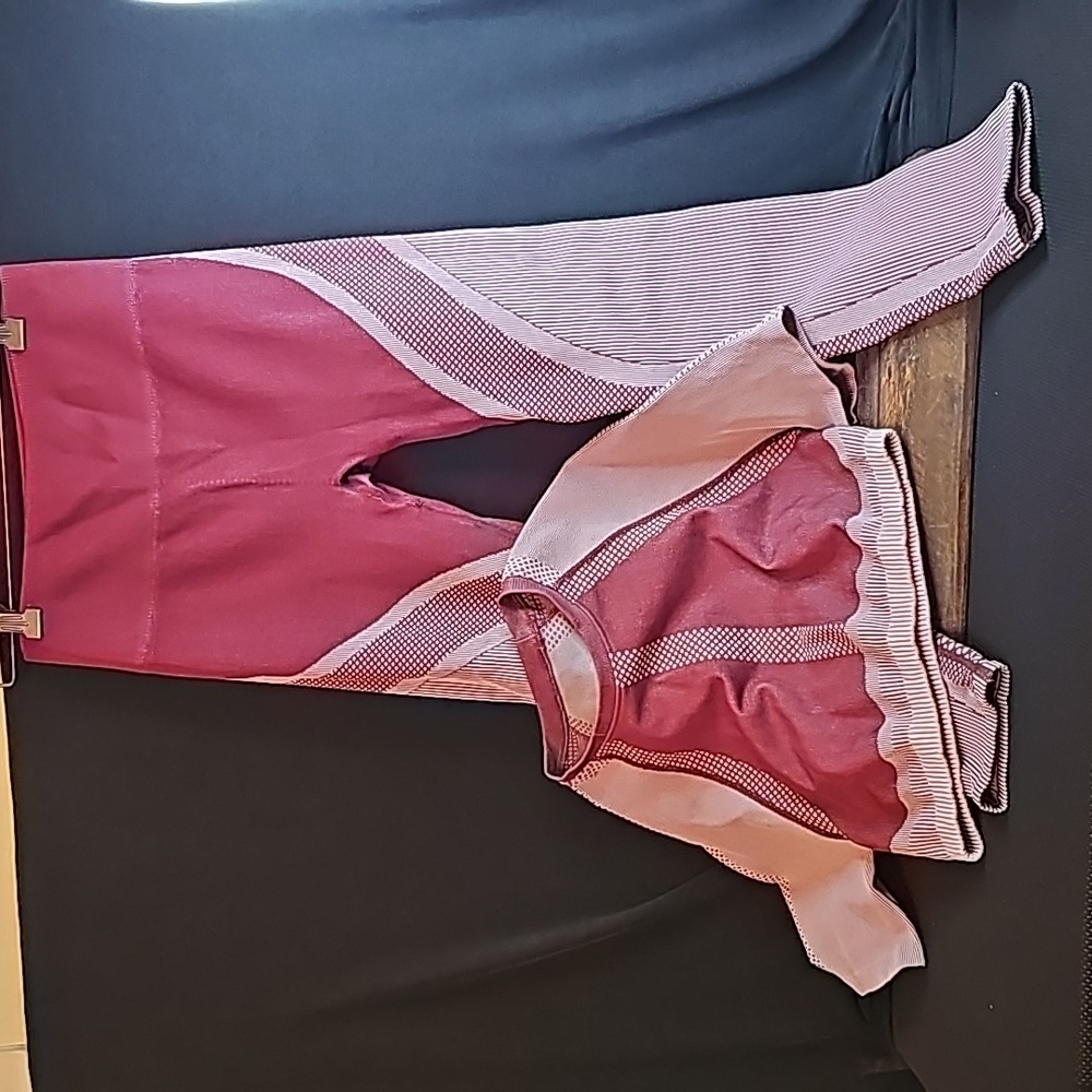 Fabletics 2 Piece Set - image 1